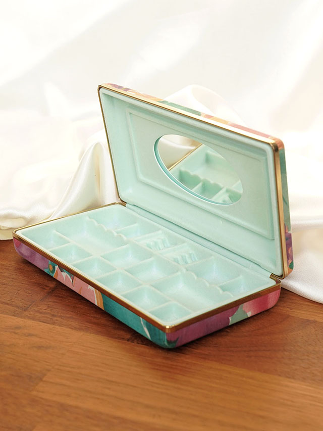 [RARE] vintage floral jewelry box